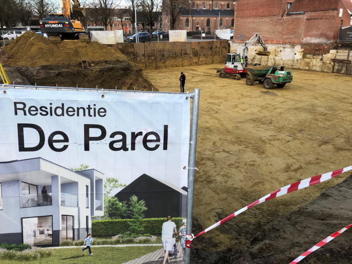 SPAR verdwijnt, Residentie De Parel verschijnt Begin december werd het oude Spar gebouw in Oevel afgebroken, het maakt plaats voor Residentie...