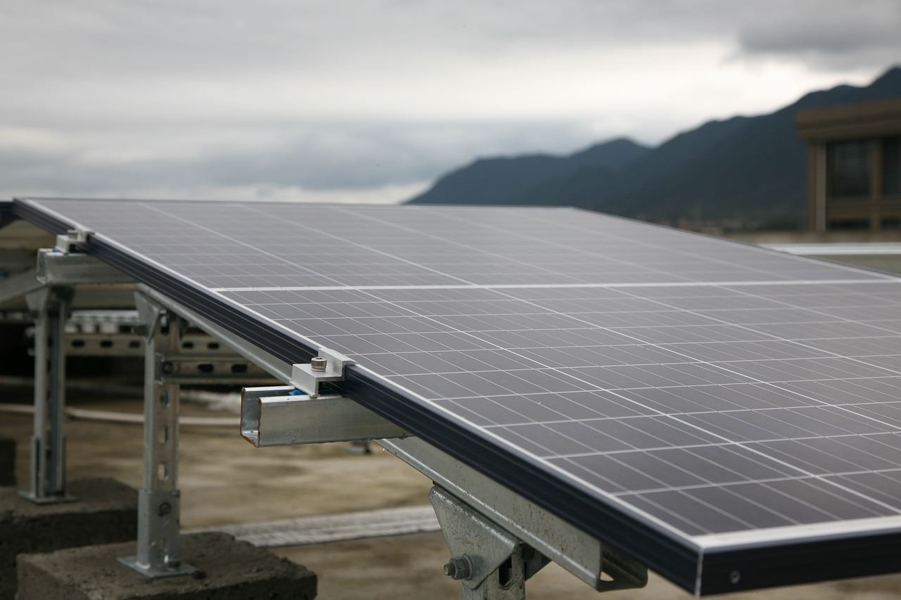 photovoltaic-5020807_1280