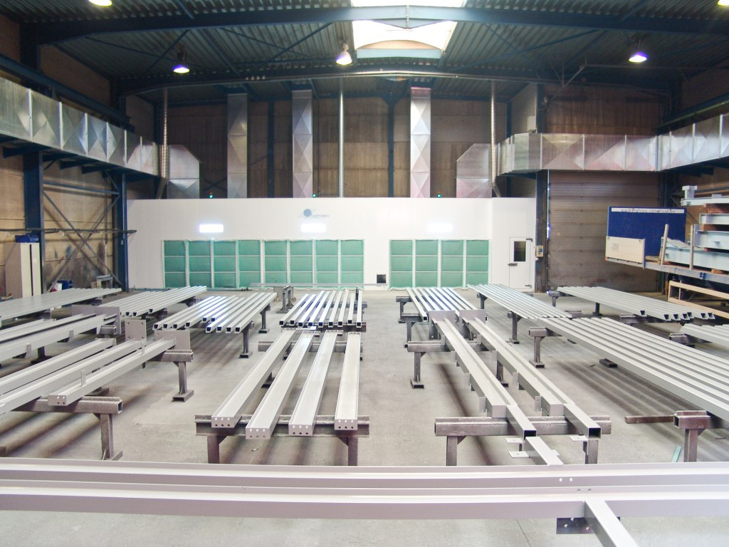 Big paint floor with supply units