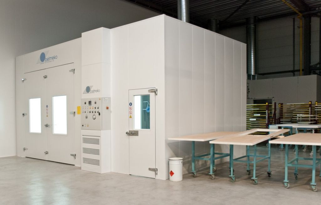 Paintbooth for carpenter Paintbooth for carpenter