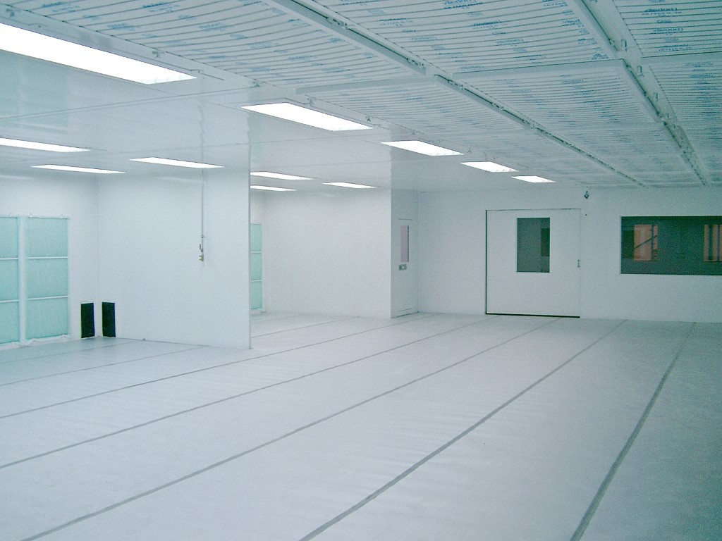 Commercial spraybooth with 3 painting zones Commercial spraybooth with 3 painting zones