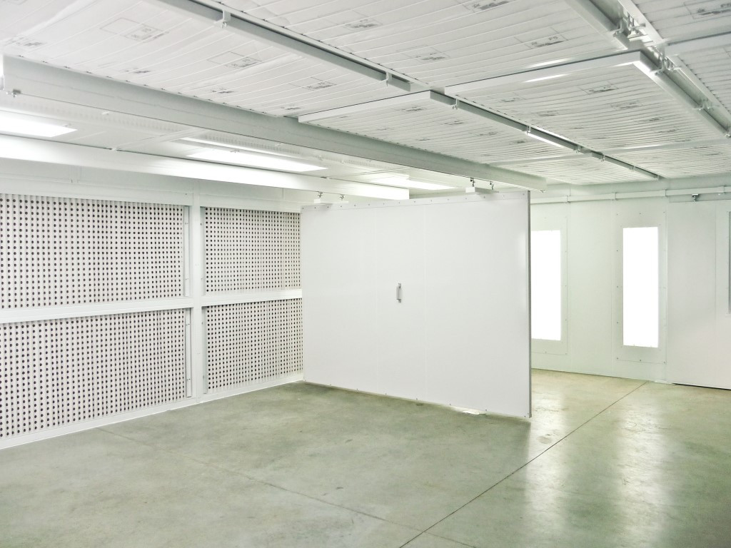 Spray booth with andrea filtering Spray booth with andrea filtering