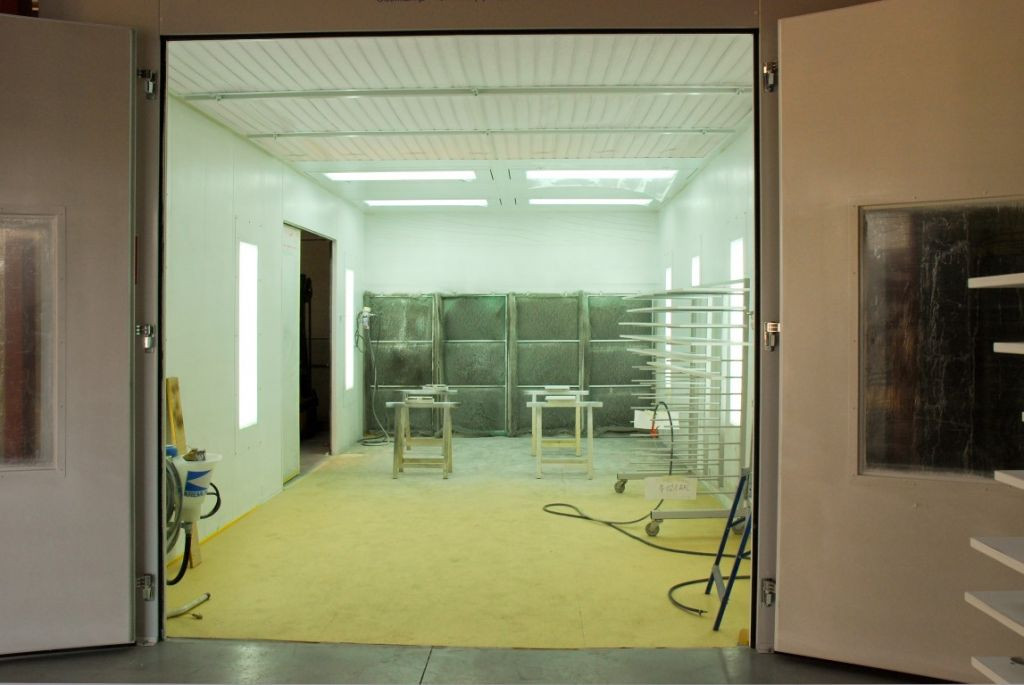 Paint finishing equipment for furniture maker Paint finishing equipment for furniture maker