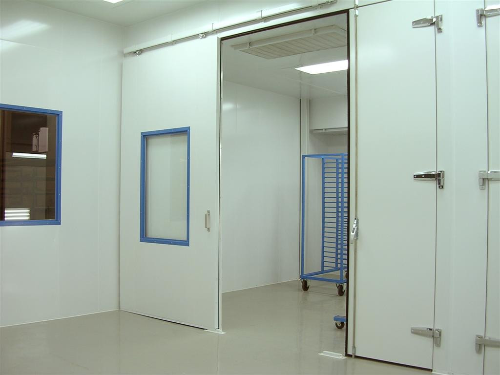 Drying booth up to 80°C with indirect oil burner