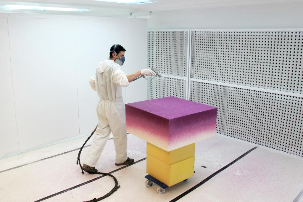 Lakken van schuimrubber voor designmeubilair Lakken van schuimrubber voor designmeubilair