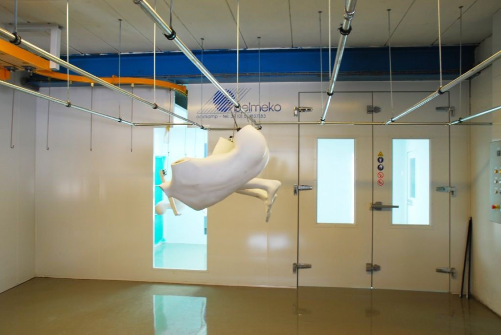 Spuitcabine voor kunststof onderdelen Spuitcabine voor kunststof onderdelen