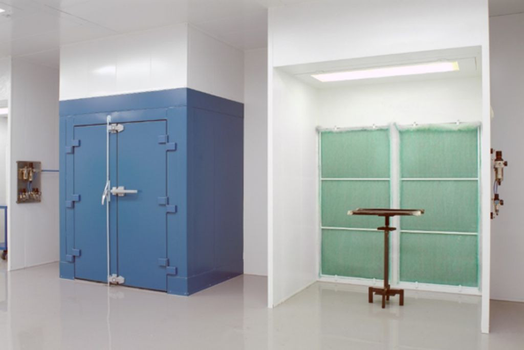 Spuitwand met compacte oven om lak te drogen Spuitwand met compacte oven om lak te drogen