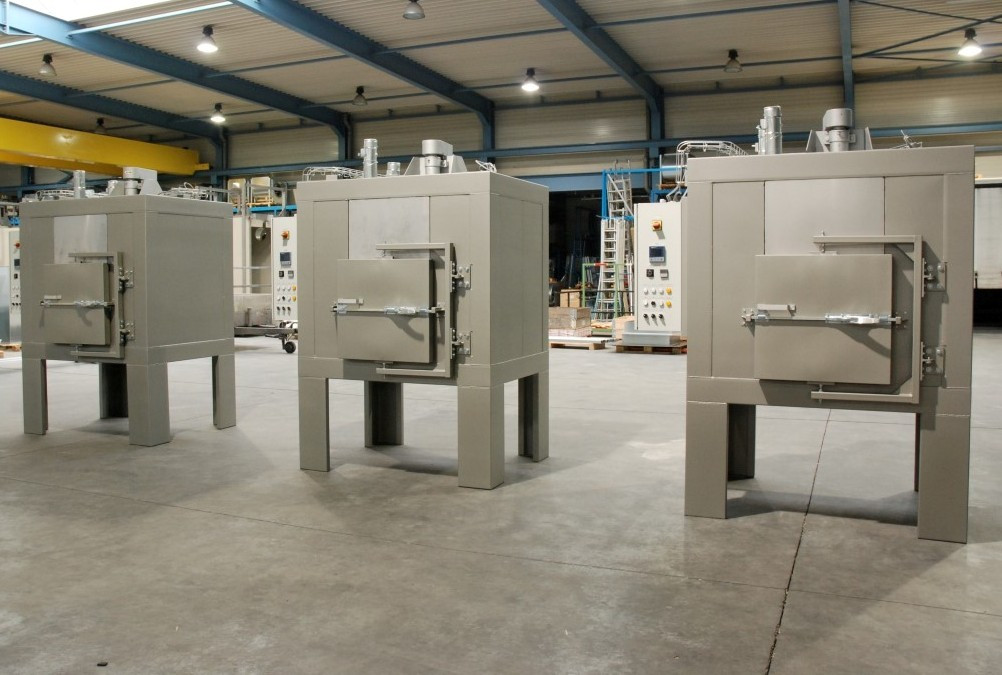 3 elektrische tefloniseerovens tot 450°C 3 elektrische tefloniseerovens tot 450°C