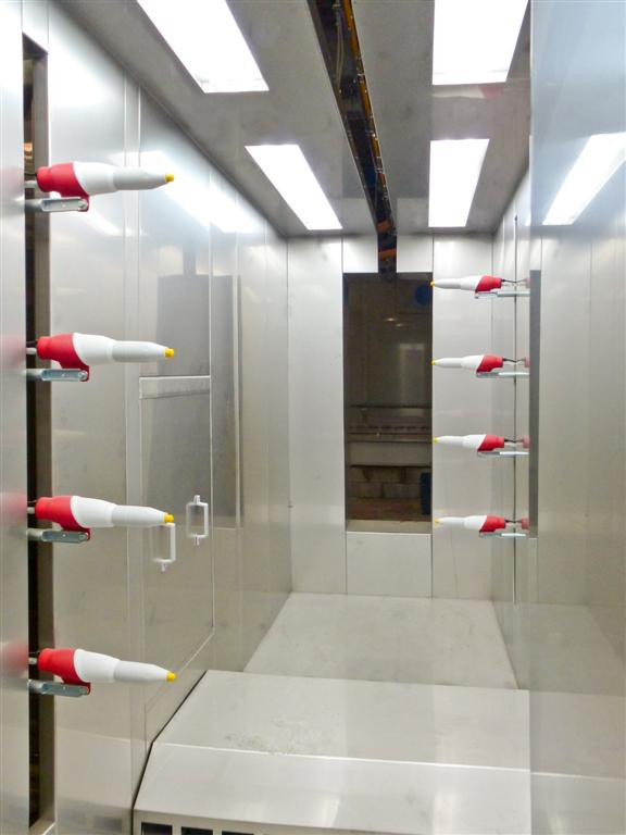 Cabine en inox avec des réciprocateurs de peinture poudre Cabine en inox avec des réciprocateurs de peinture poudre