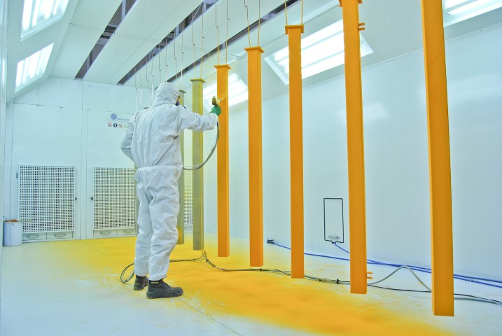 Cabine de peinture en poudre avec ventilation horizontale 