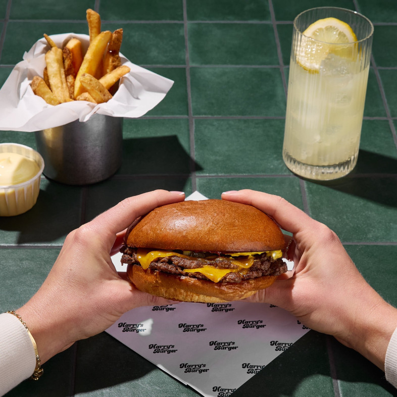 breakpoint-foodstation-harry's-burger