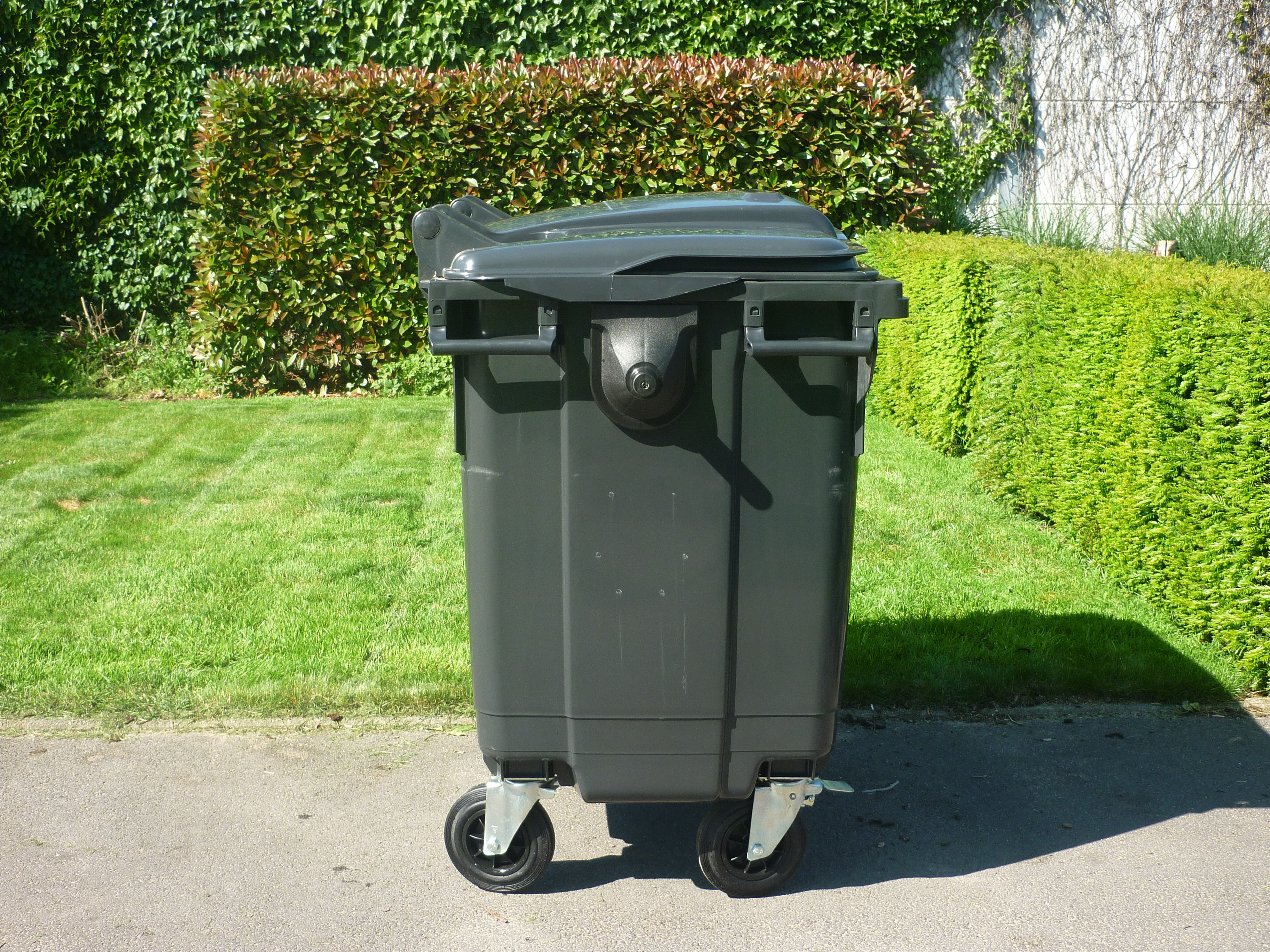 Rolcontainer 660L zijkant