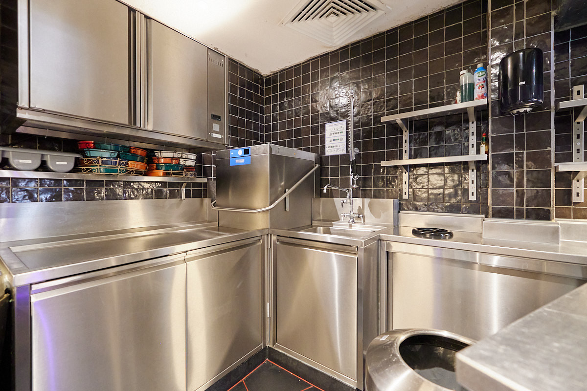 Renovatieproject voor Mexicaans restaurant Carrello te Blankenberge. De volledige doorgifte en...