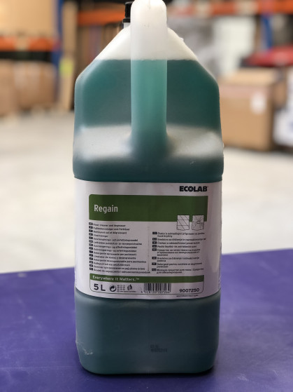 Ecolab Regain ultrakrachtige vloerreiniger en ontvetter Regain is keuken vloerreiniger en ontvetter, gebaseerd op een laag schuimende mix van alkali,...