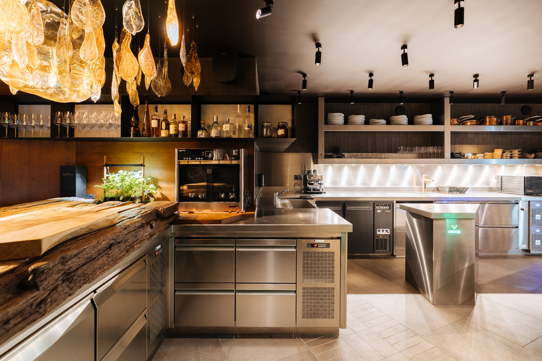 Molfar Brussel Een ʜᴀ̊ɴᴅᴡᴇʀᴋ-keuken gebouwd voor een chef die de natuur haar werk laat doen:...