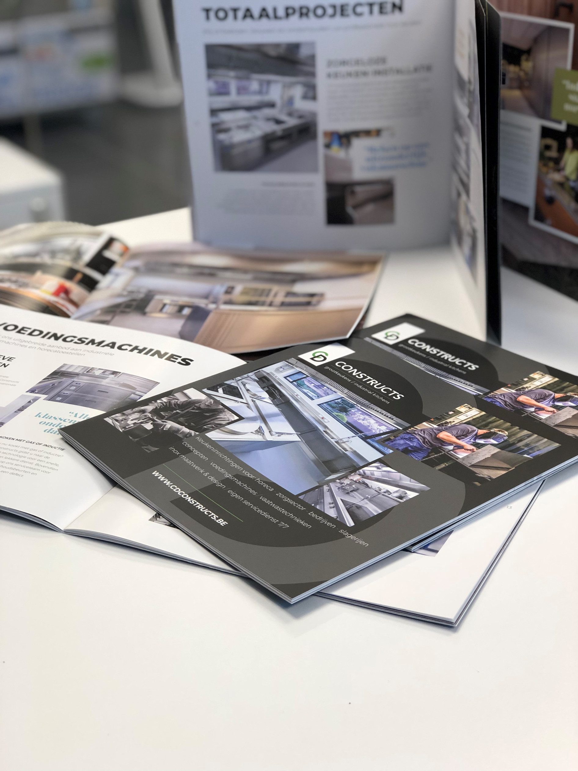 Nieuwe bedrijfsbrochure 2019 HIJ IS ER ! Onze nieuwe bedrijfsbrochure 2019! Download hem hieronder! Liever in boekvorm?...