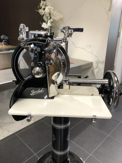 Berkel P15 inclusief voet Catalogusprijs januari 2025 excl. btw Prijs af fabriek. Op basis van afhaling. Exclusief...