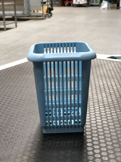 Bestekbeker Hobart 20st. Stapelbaar - 1 vakjes - kleur licht blauw. 20 stuks bestek.