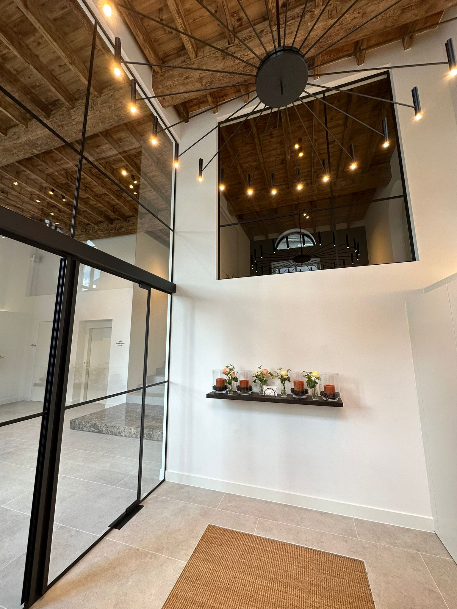 Steellook binnendeuren brengen structuur en licht in je interieur.