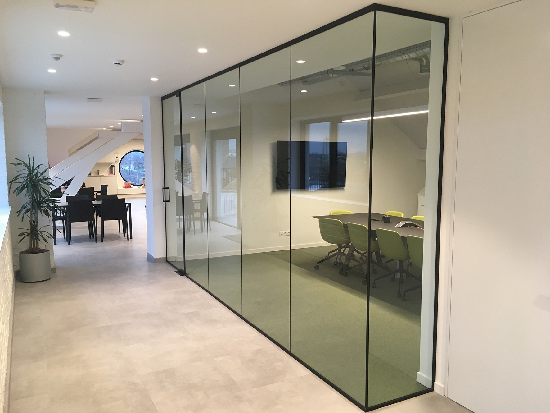 Een perfecte blikvanger in open leefruimtes en moderne woningen.