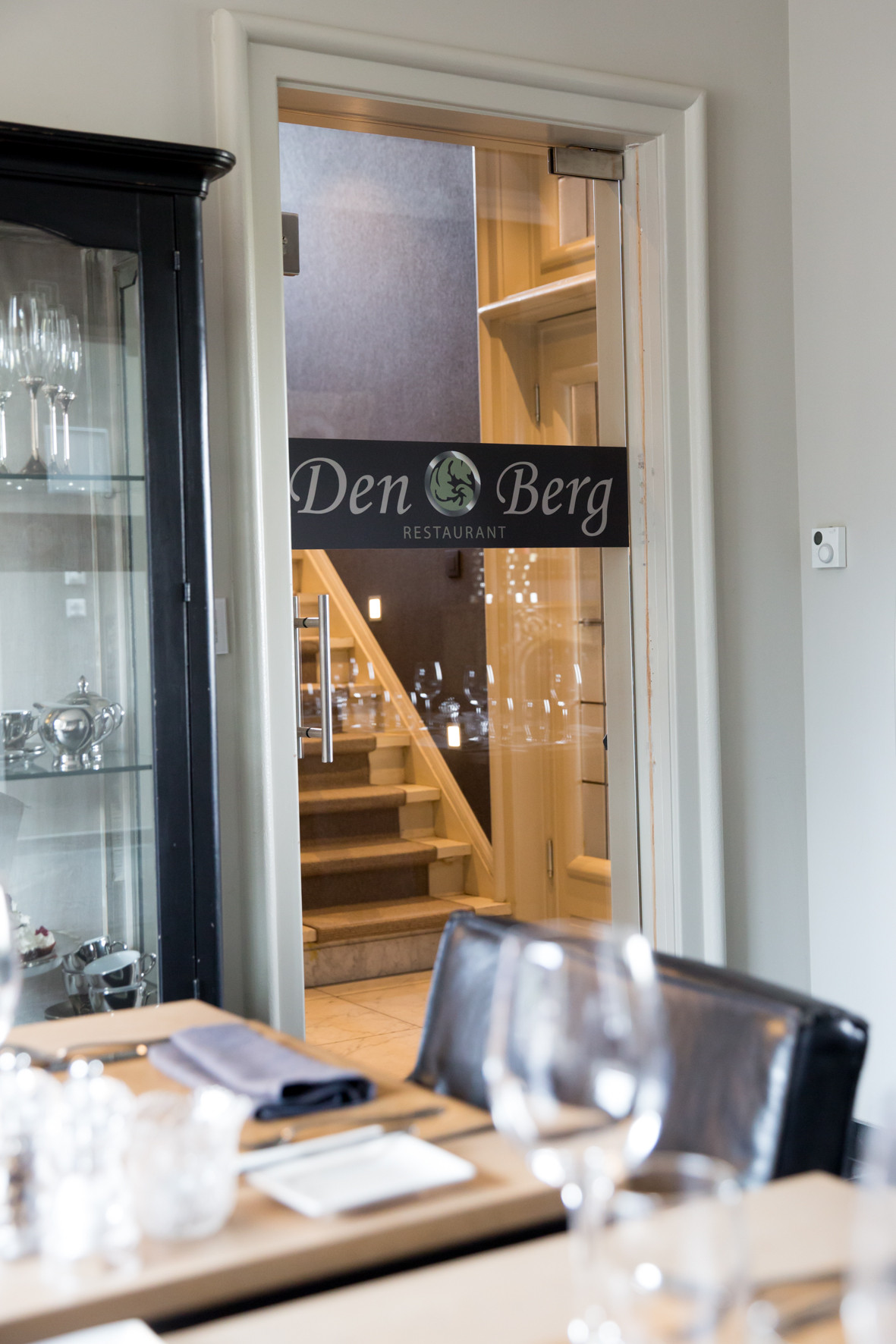 Glazen deuren brengen licht, openheid en elegantie in elk interieur.