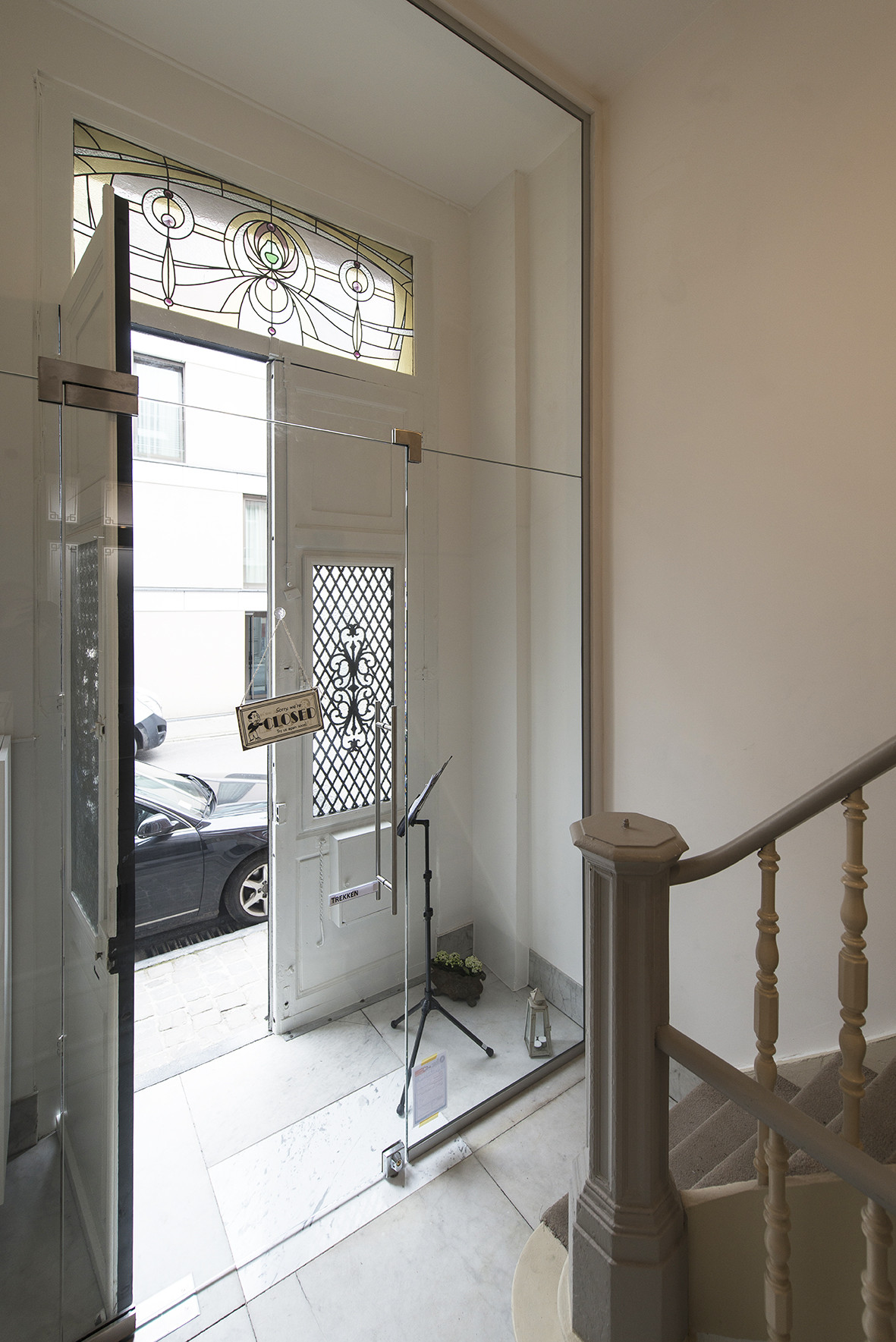 Laat je inspireren door onze realisaties met glazen binnendeuren, schuifdeuren en steellook deuren op maat. Van modern tot industrieel: Construktglas combineert design, functionaliteit en vakmanschap in elke glazen deur.