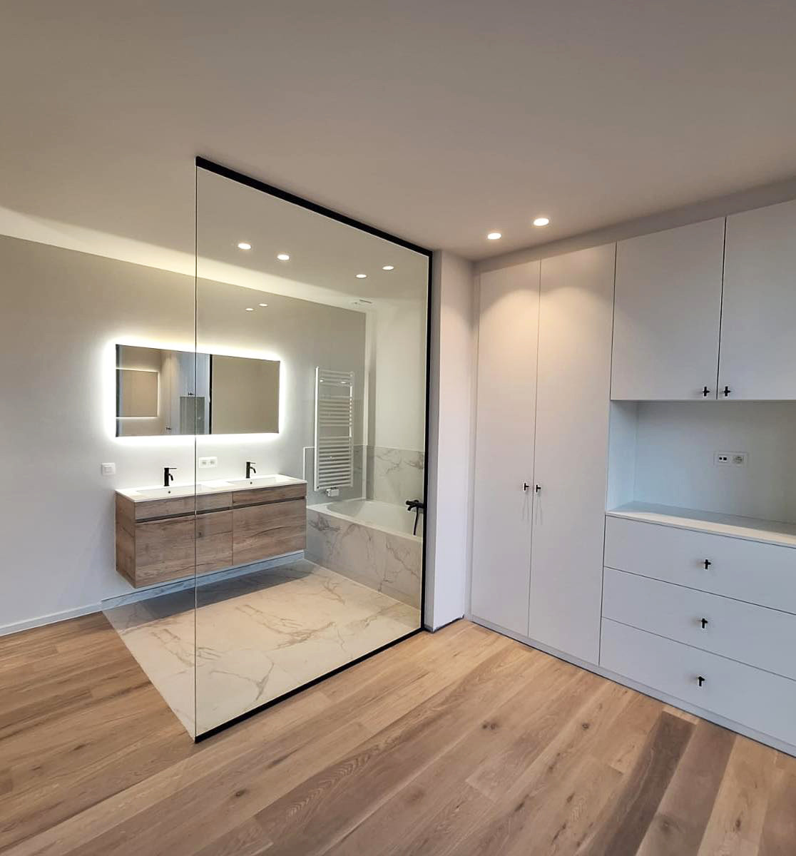 Spiegels voor in de badkamer.