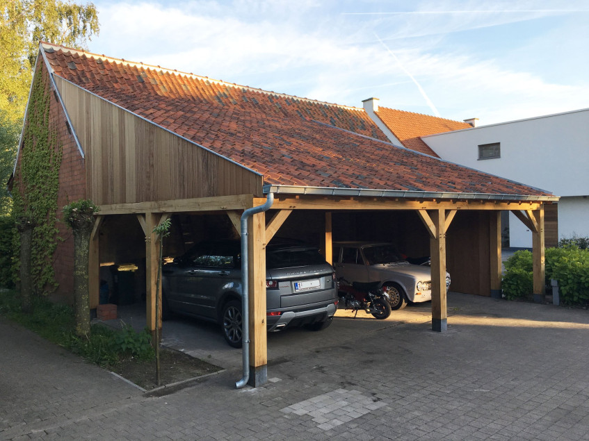 Green Oak - Eiken aanbouw - Eiken caport - Cornelis Hout.jpg Deze eiken aanbouwcarport werd gerealiseerd door Green Oak met behulp van een bouwpakket vervaardigd door Cornelis Hout.