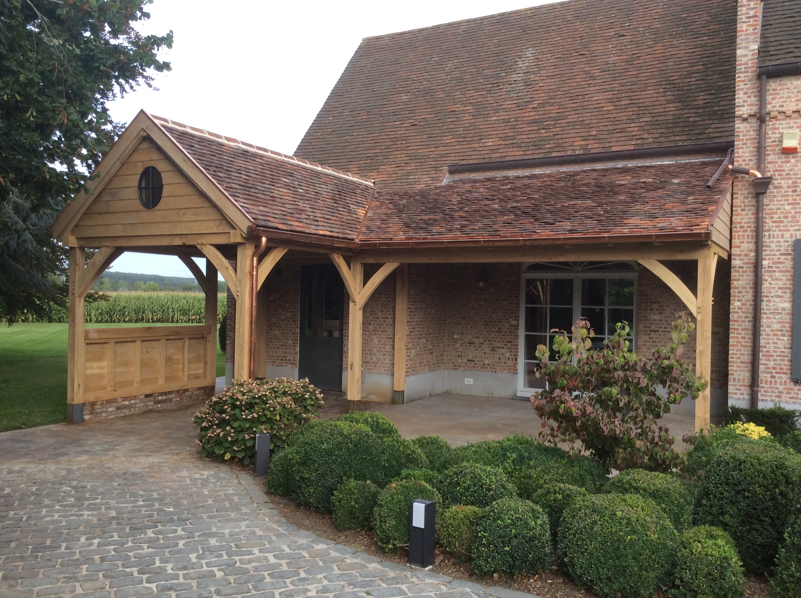 Green Oak - Eiken aanbouw met bourgondische tegelpannen - Cornelis Hout