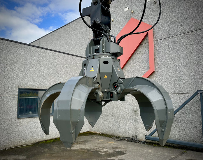 1466 Poliepgrijper 20 - 30 ton CW40 1