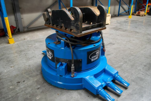 1489 Hydraulische mageneet met tanden CW45-CW55s 2