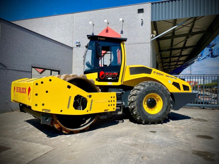 2120 Kofferwals 20t BW219 PDH-5 met schapenpootschelpen 1