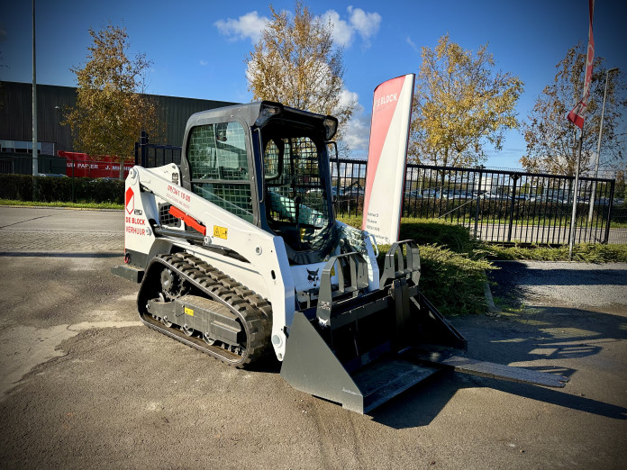 3107 Bobcat rups 2800kg T450 2