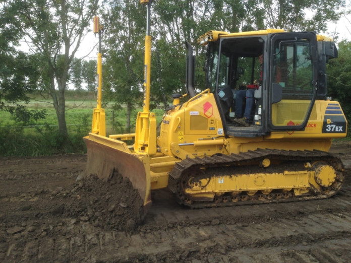 Komatsu D37