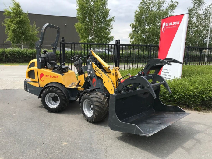 Wiellader 2.5t met klauwenbak 3