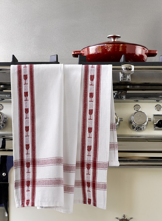 Glass_65x70_Red_Kitchen_Towel_Lifestyle_3