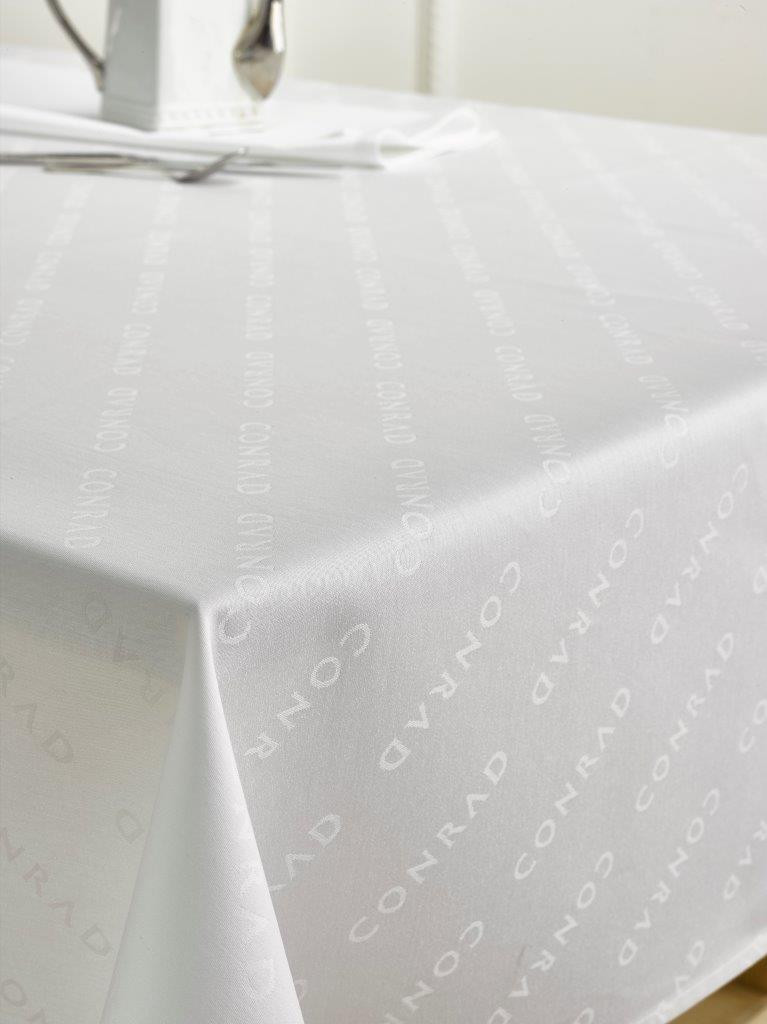 Conrad_white_contract_table_tablecloth
