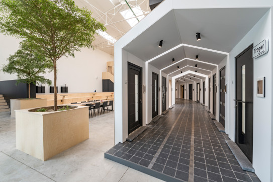 Showroom-004-