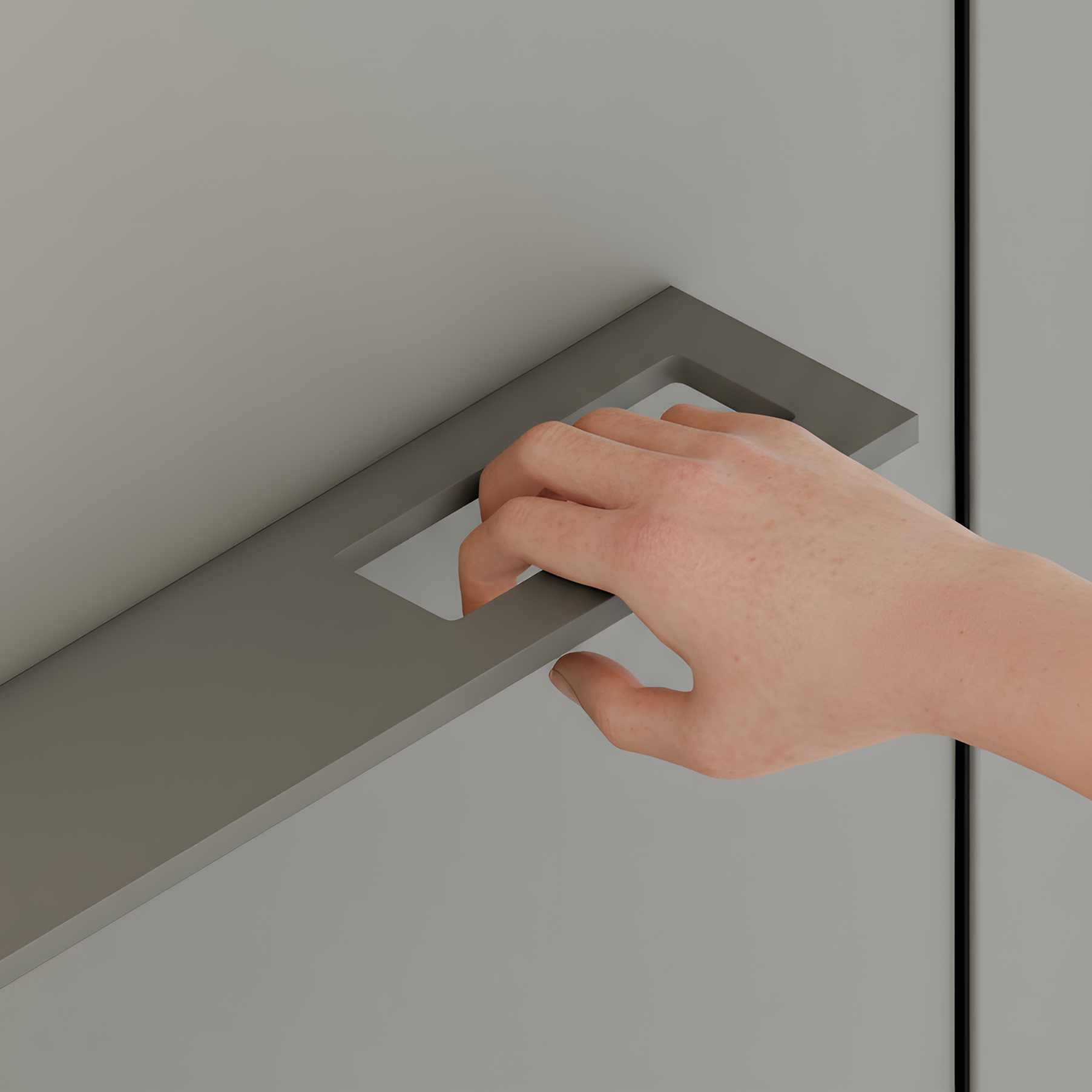 MI281-ARES-TREKKER-DETAIL-HAND-1x1