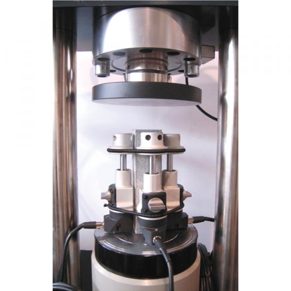 Compressometer-Extensometer for Elastic Modulus Determination1