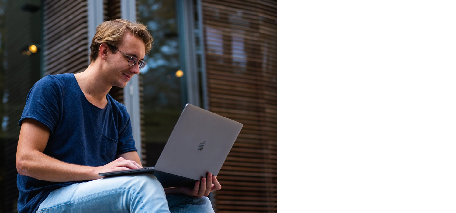 BannerImage-ondernemer-met-macbook_1500x0