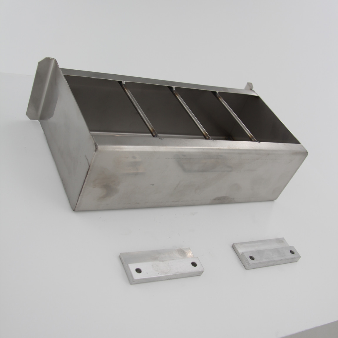 Feeding bowl in stainless steel Limara - stainless steel feeding trough