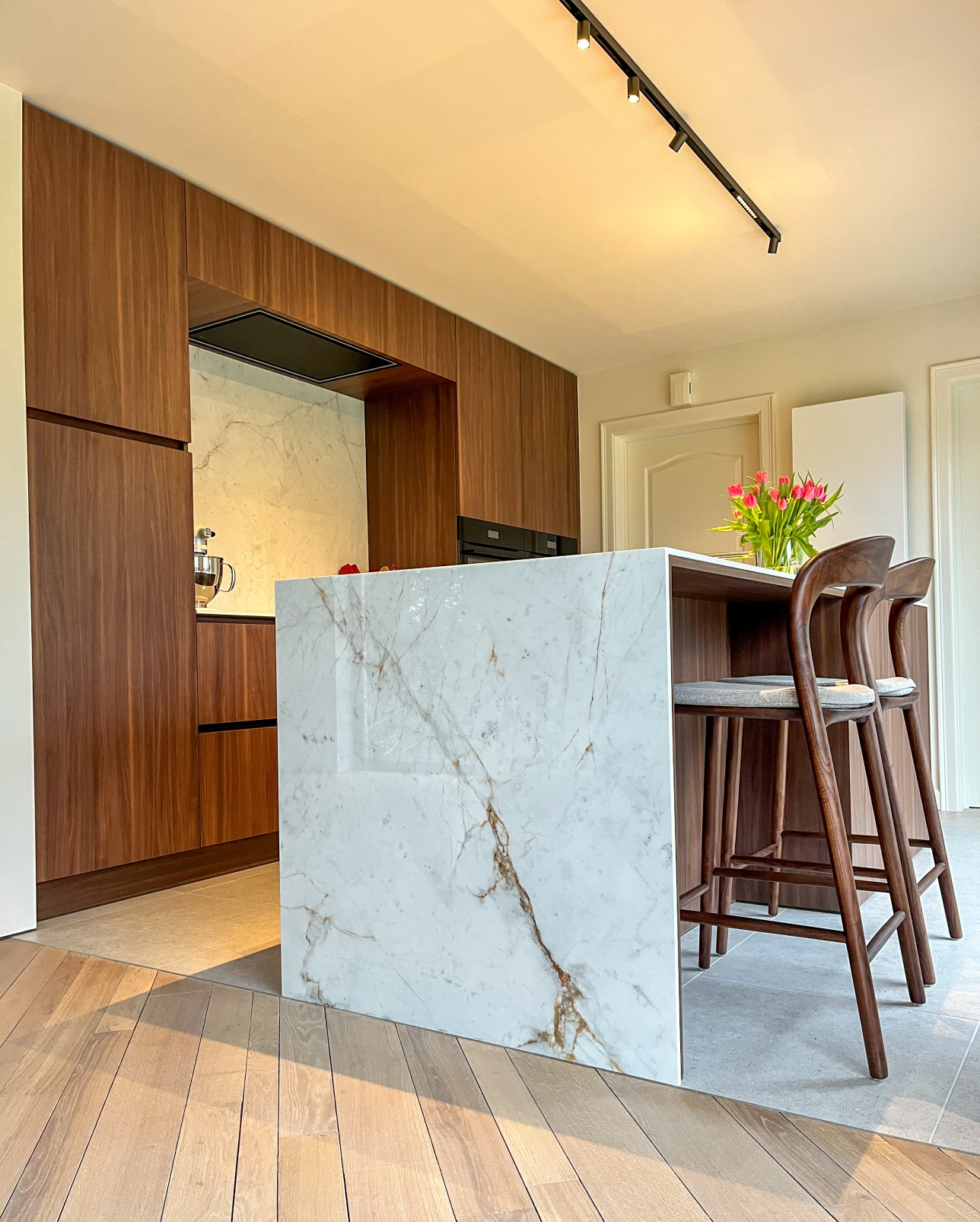 Walnut medium brown, keramiek