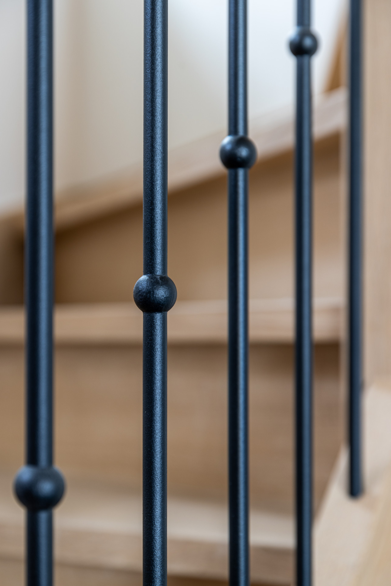 eiken trap detail zwarte leuning