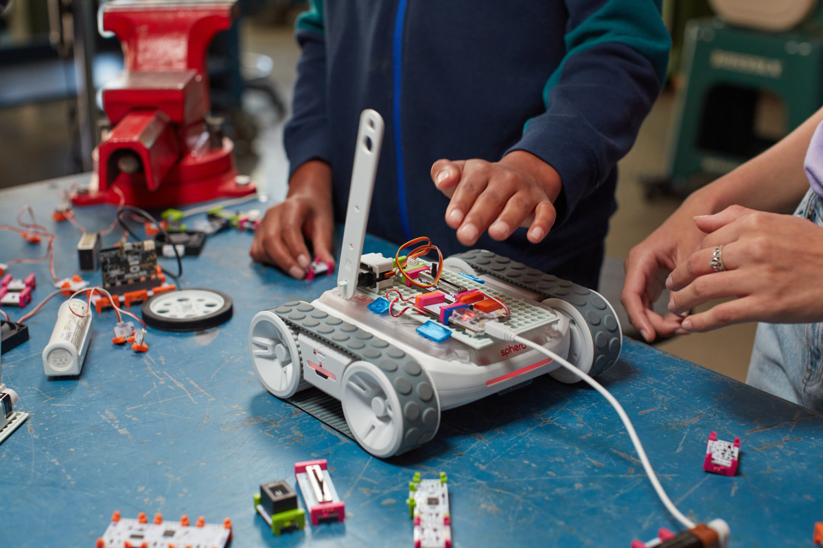 RVR -littleBits-topper_HR