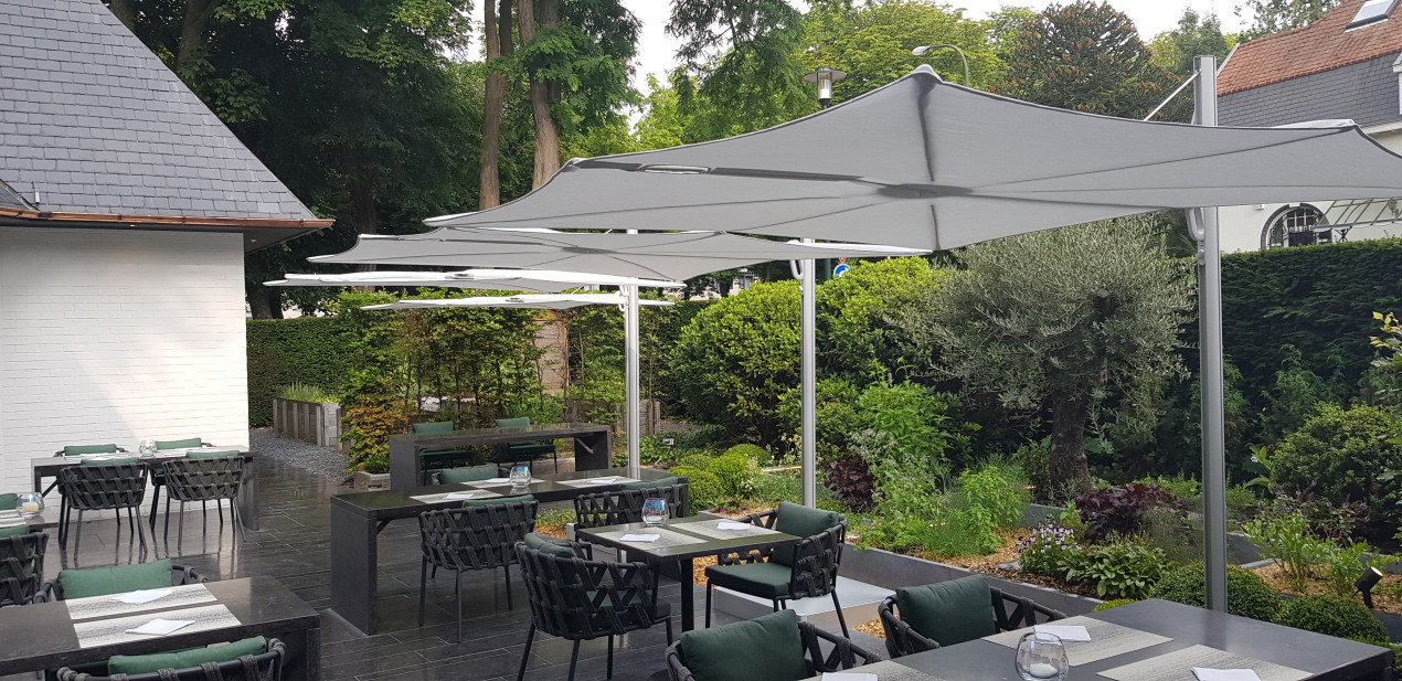 Spectra cantilever umbrella Bon Bon 4