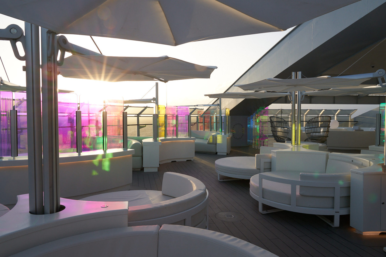VirginVoyages_RichardsRooftop_Spectra_Umbrosa
