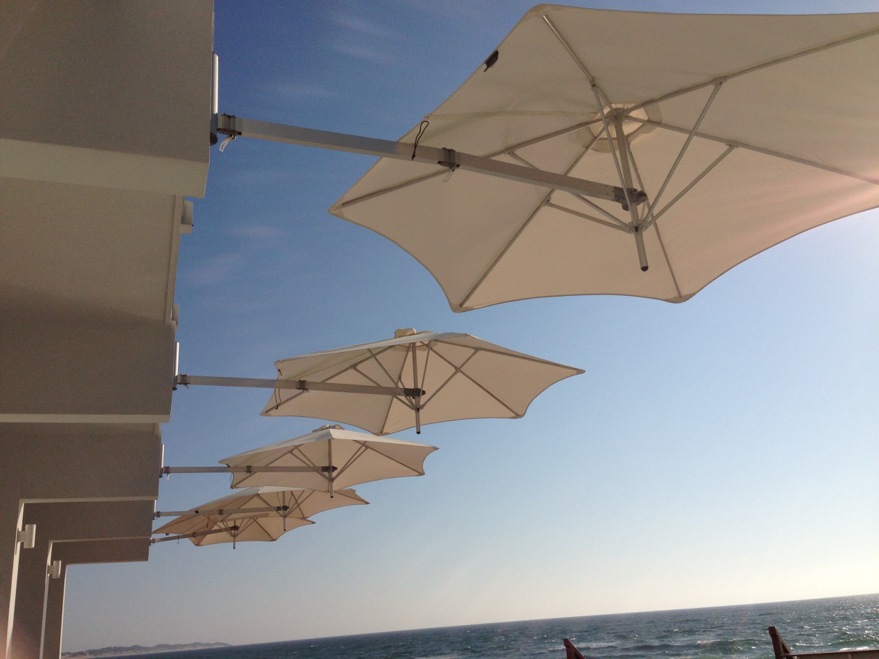 Wall mounted parasol Paraflex Hotel resort tofo mar South Africa Wall mounted parasol Paraflex Hotel resort tofo mar South Africa, round 270