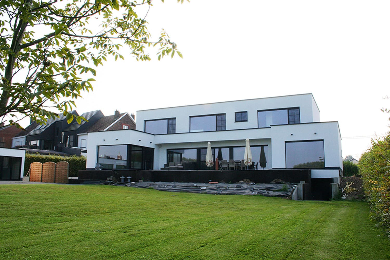 nieuwbouw-villa-witte-silicoonhars-sierpleister